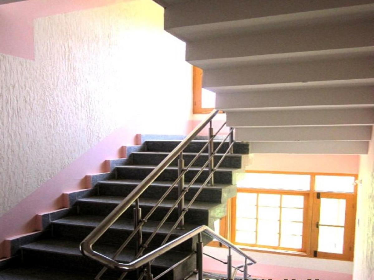 Hotel Grand City Heart Srīnagar Kültér fotó