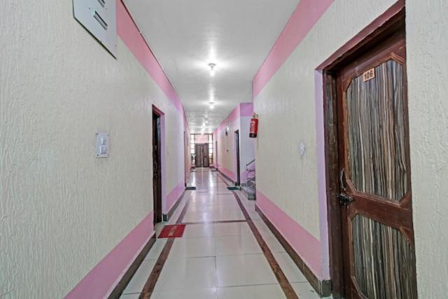 Hotel Grand City Heart Srīnagar Kültér fotó