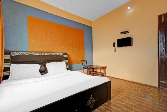 Hotel Grand City Heart Srīnagar Kültér fotó
