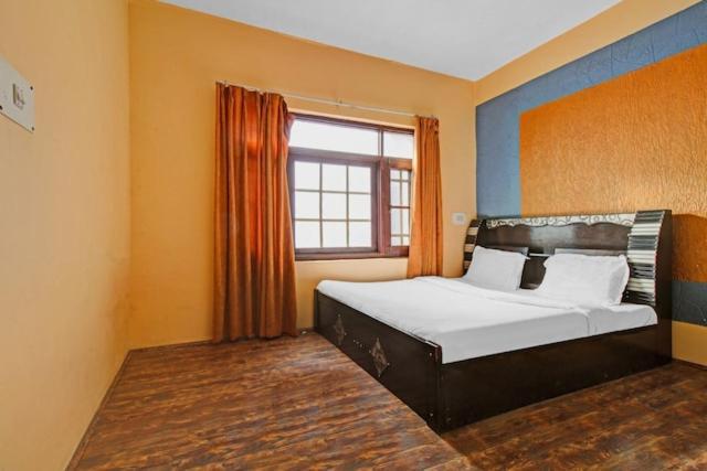 Hotel Grand City Heart Srīnagar Kültér fotó